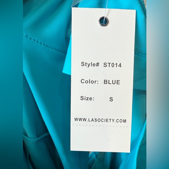L.A. SOCIETY Turquoise Blue Crop Workout Top NWT - Picture 6 of 6